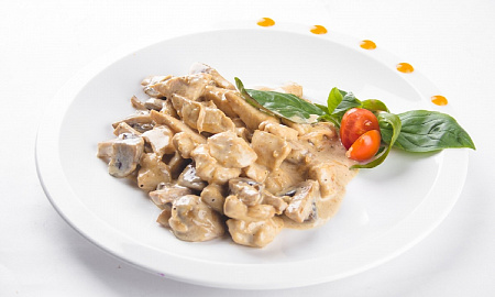 Печень куриная в сметанном соусе